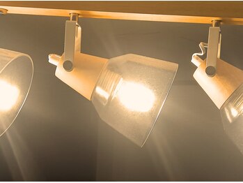 レジリエンス(Resilience)/マッサージ ルーム ライト