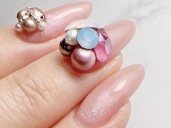 リュールネイル(lueur nail)/艶肌似合わせワンカラー&ビジュ