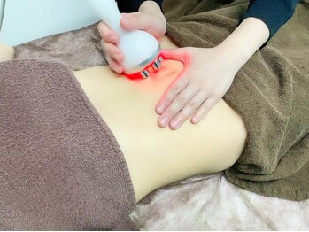 ラシェス 熊谷店(Luscious kumagaya)の写真/7種複合マシン＋電磁パルス等使用し痩身にこだわった施術で、痩せたその先の素敵なあなたへと導くサロン♪