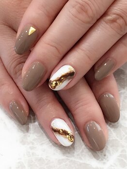 レディグリッター(Lady glitter)/コーヒー風ニュアンスネイル