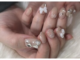 ナチュラルガーリーネイル