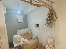 スロウネイル(slow nail)の雰囲気（simple繊細アート持込みも◎パラ登録サロン！巻き爪footも受付中）