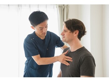 アキュベース鍼灸マッサージ院(AcuBase鍼灸マッサージ院)/頚肩部への徒手療法