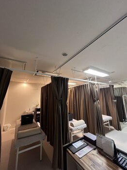 フェイエール鍼灸院 ラスィーヌ(fier鍼灸院 racine)/整体施術スペース☆ベッド3台