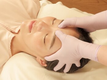 トーリ 代官山(taulli)/眉頭マッサージ【代官山/指圧】