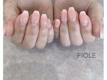 フィオル(FIOLE)/ホワイトグラデーション