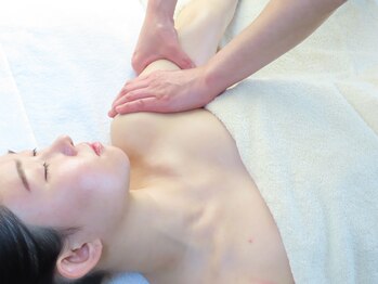 フルールクレール 日本橋店の写真/巻き肩、盛り肩改善に！【二の腕スリミング】で憧れぷよぷよ二の腕、のスッキリラインを手に入れましょう☆