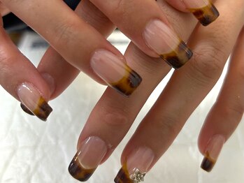 ネイルズフォーユー(Nails 4 U)の写真/【9時～22時営業★デザイン持込可】22時まで営業しているから急な予定の前日やお仕事帰りでも通いやすい◎