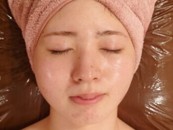 ケイ(K)の写真/《お肌に優しくシミシワケア》剥離しない天然ハーブピーリングで赤みやポツポツのないツルツル素肌へ◎