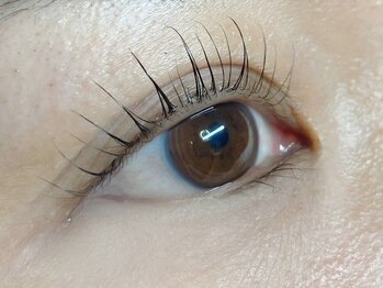 MiMi Eyelash and Spa　北谷店の写真/肌にも優しい素材使用！ナチュラル上品な目元を演出するまつ毛パーマとまつエクで魅力を引き出します♪