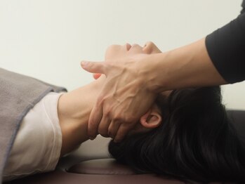 ボディック 京都烏丸店(BODiQ)の写真/首や肩のつらさを根本から改善。ただ痛みを取るだけでなく、不調の原因にアプローチし、快適な毎日へ。