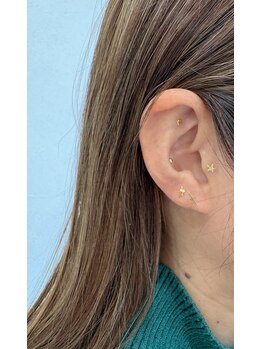 ラブリエ(La Briller)/耳ツボジュエリー（両耳10粒）