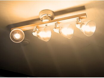 レジリエンス(Resilience)/マッサージ ルーム ライト