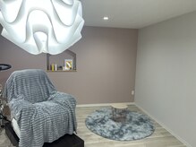 落ち着いた色合いの店内、ゆったりした時間をお過ごし頂けます♪