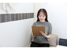 ドクタースマイル バイ カラダカイカク 本通り店(Dr.Smile)/待合スペース