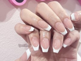 シンプルかわいいフレンチネイル