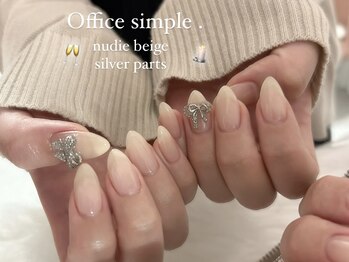 大垣ネイル/シンプル×存在感パーツ