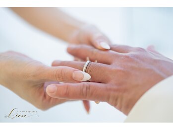 リアン(Lien)の写真/【ブライダル人気】特別な日にふさわしい上品ネイル♪