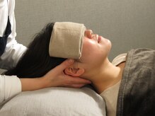 ミチル(mi-chill)の雰囲気(大人気のヘッドスパ。頭だけでなく、首肩まわりからほぐします♪)