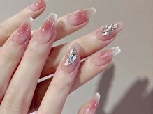 洗練された上品な仕上がりで人気急上昇!オフィスネイルにも♪チークネイル+マグネットフレンチ