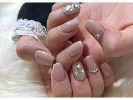 キラキラ埋め尽くしネイル