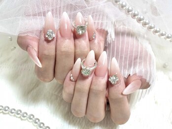 ミニョン(Minyon)の写真/新生活は美フォルム長さだしで憧れのちゅるん系ロングネイル♪【薬院大通り徒歩5分/天神駅徒歩15分/個室】