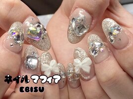 宝石ネイル