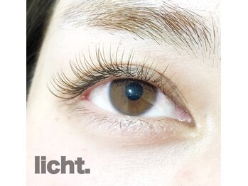 リヒト(licht.)/フラットラッシュ