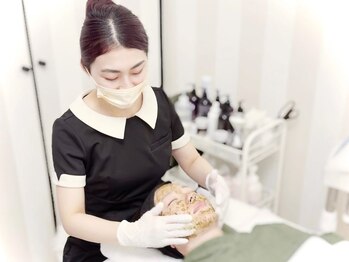 モニ 福岡(Moni)の写真/ハーブピーリング専門店だからできるワンランク上の施術！歴12年/5千名の施術実績［毛穴/ニキビシミケア］