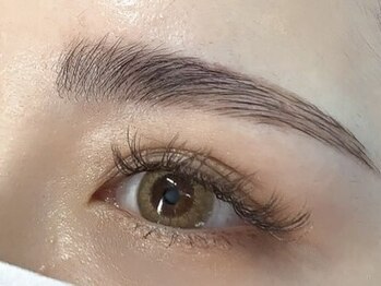 リラクゼーションサロン ヴィラスバリ (RelaxationSalon VillasBali)の写真/革新的美眉スタイリング"ハリウッドブロウリフト"で眉毛のお悩みを一気に解決！まつげパーマセットも人気★