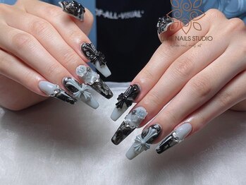 ウメネイルスタジオ(UME NAIL STUDIO)/題長さだしやり放題×つけ放