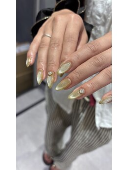 アミュレット 金剛店(amulet)の写真/いつも通り長さを出して魅せる指先に♪小さい爪でお悩みの方でも美しいフォルムの自慢のネイルが完成☆