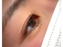 マドンナリリー(Madonna Lily)/どこから見ても可愛いまつげ