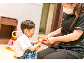 六花鍼灸整骨院 博多駅前店/保育士在中★お子様連れ大歓迎