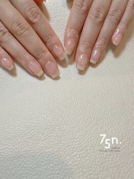 ナゴン(75n.)の写真/シンプルでもあなたらしさを忘れないデザイン☆ライフスタイルにあわせたデザインで指先からおしゃれを♪