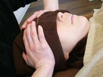 ほぐし屋KID/ヘッドマッサージ(眼精疲労ケア)