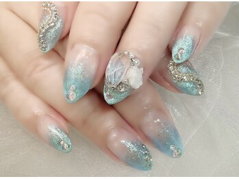 アリイネイルズ(ALII Nails)/ビジューネイル
