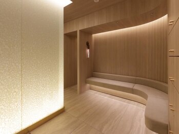 ルデュー 南青山本店(Ledieu)の写真/ルデュの深部加温インディバで、心身ともにととのう特別な小顔ケア体験を☆心と体を整える特別なひととき
