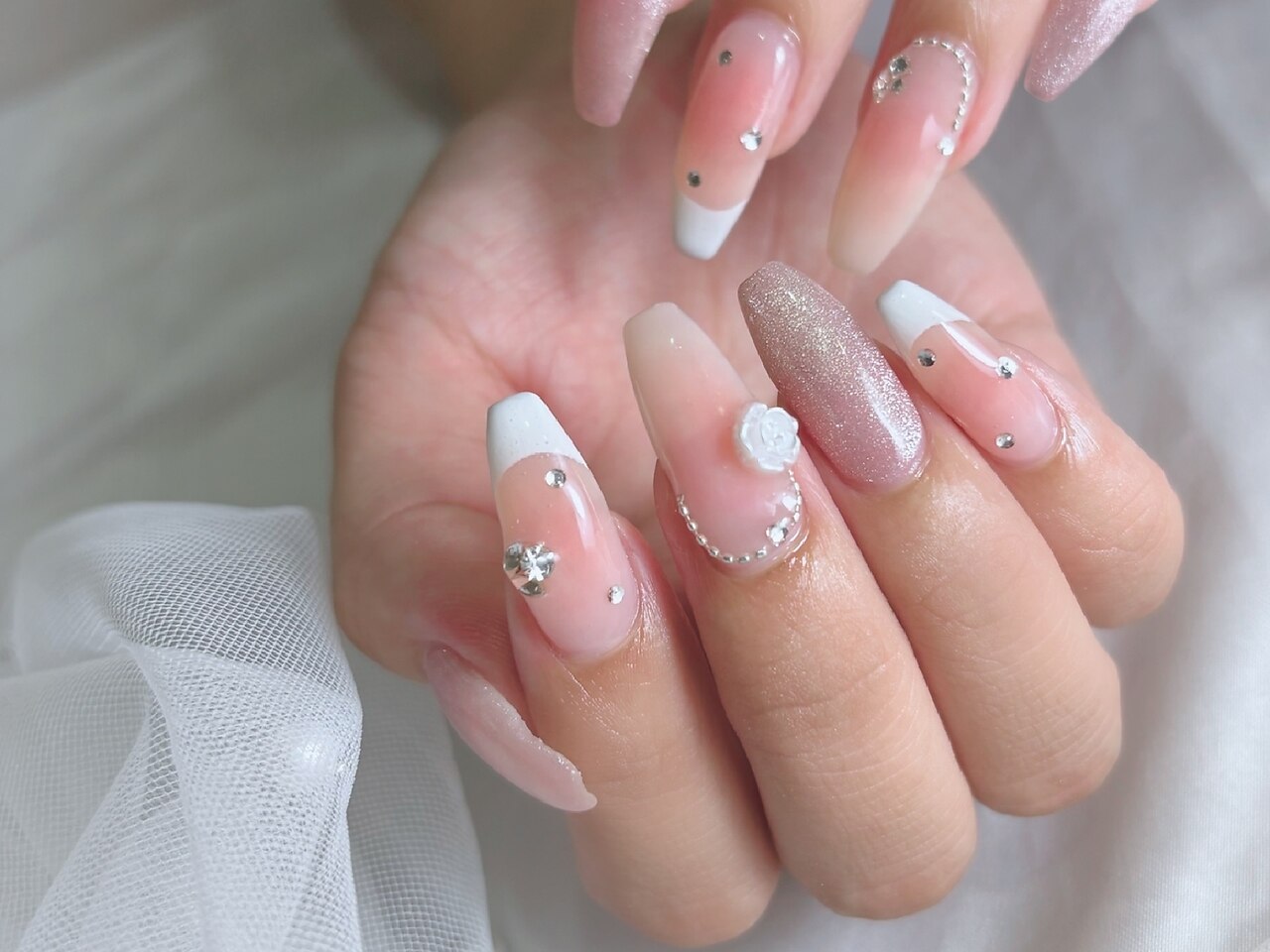 ネイルチップ ワンホン フレンチ クリアストーン ネイルチップ ワンホン フレンチ クリアストーン ネイル チップ クリア