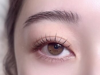 ブルー ルナ(blue luna)の写真/お顔の印象を決める“眉毛”骨格と眉毛に合わせた魅力的な“美眉”でメイクのマンネリも解消！