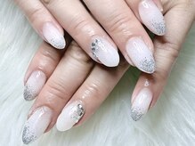 トイネイル(toinail)/涼しげ白グラデ×ラメ◎