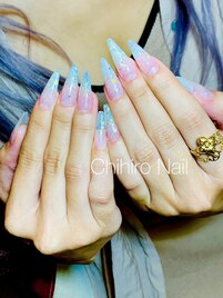 透明感のあるホロ入りスカルプ