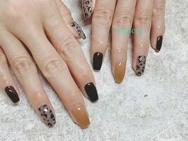 ヒョウ柄ネイル