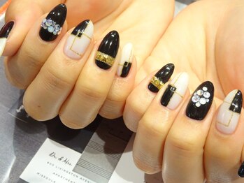 キャミ ネイル(CAMMY NAIL)/白黒ネイル