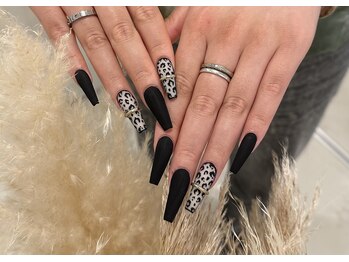 アニマル柄ネイル