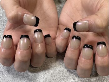 アネモネネイル(anemone nail)/ミラーベースにフレンチネイル