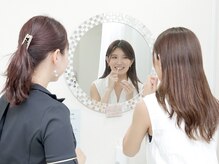 ホワイトニングショップ 宇治店/★照射後一緒にトーンチェック★