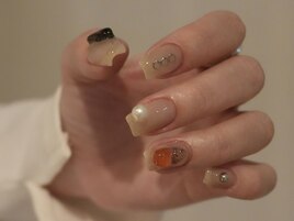 個性派パーツネイル