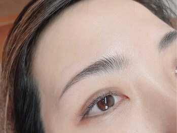 アデージョ(Adejio)の写真/【眉毛×まつげパーマ】同時施術で一気に垢抜け顔へ♪パリジェンヌも選べる最強セットで朝のメイク時短も◎