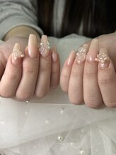 ちゅるんベージュ上品ネイル